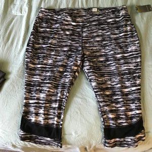 Brand New Tek Gear DRYTEK 3X Capris